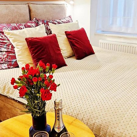 Vintage Chic Apartment - Kazimierz Old Town Krakow Bagian luar foto